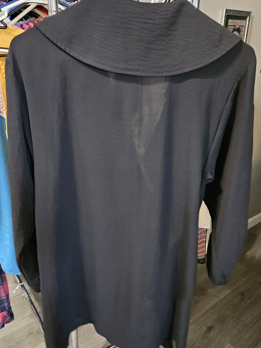 Black Draped Open-Front top - Picture 5 of 5